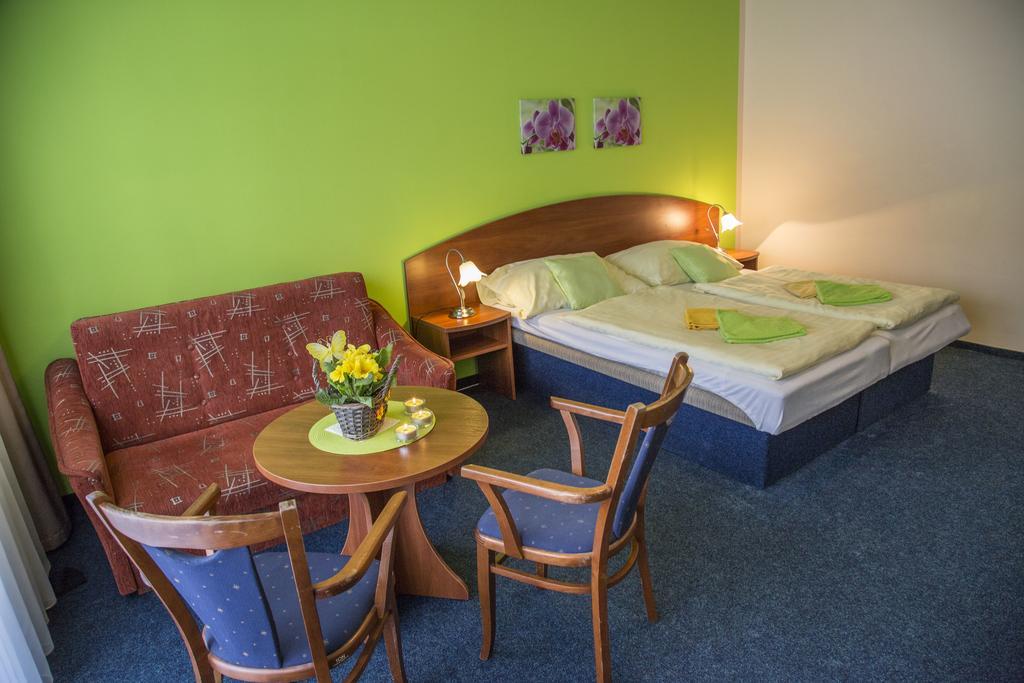 Hotel Centrum הַרָכוֹב מראה חיצוני תמונה