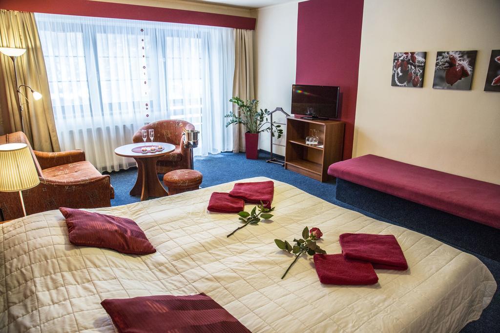 Hotel Centrum הַרָכוֹב מראה חיצוני תמונה